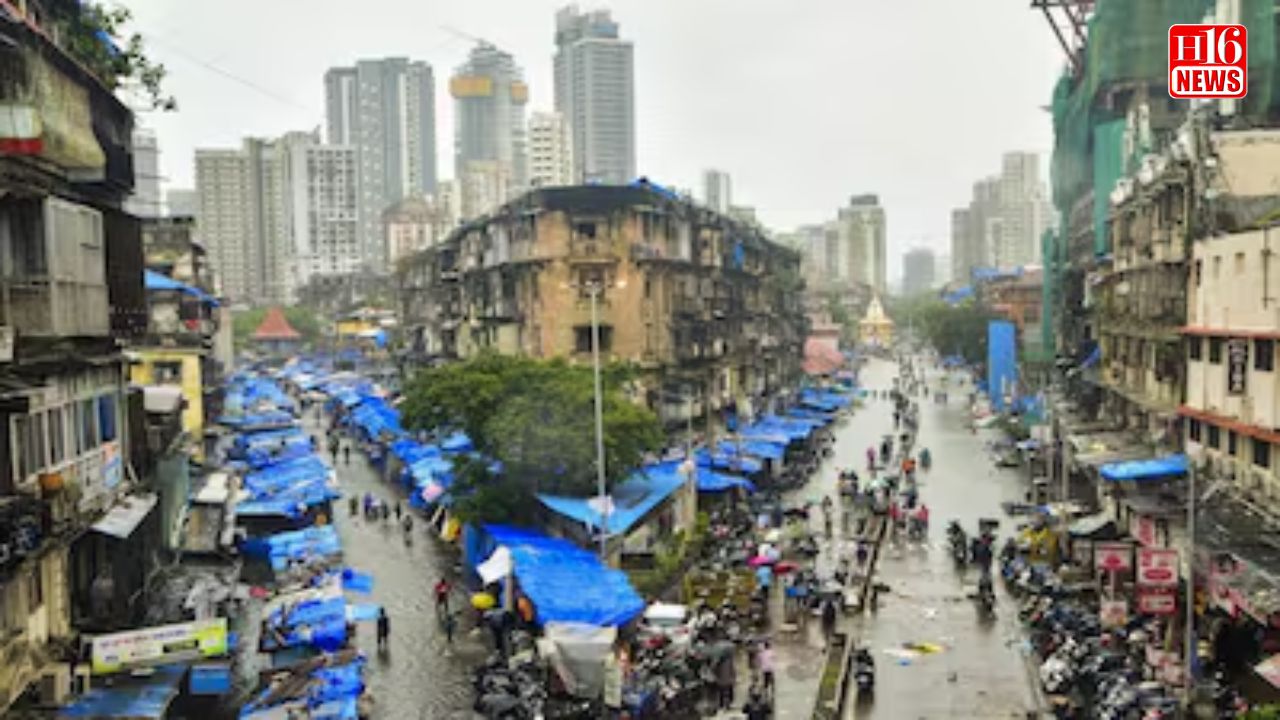 Earliest monsoon in 75 years batters Mumbai